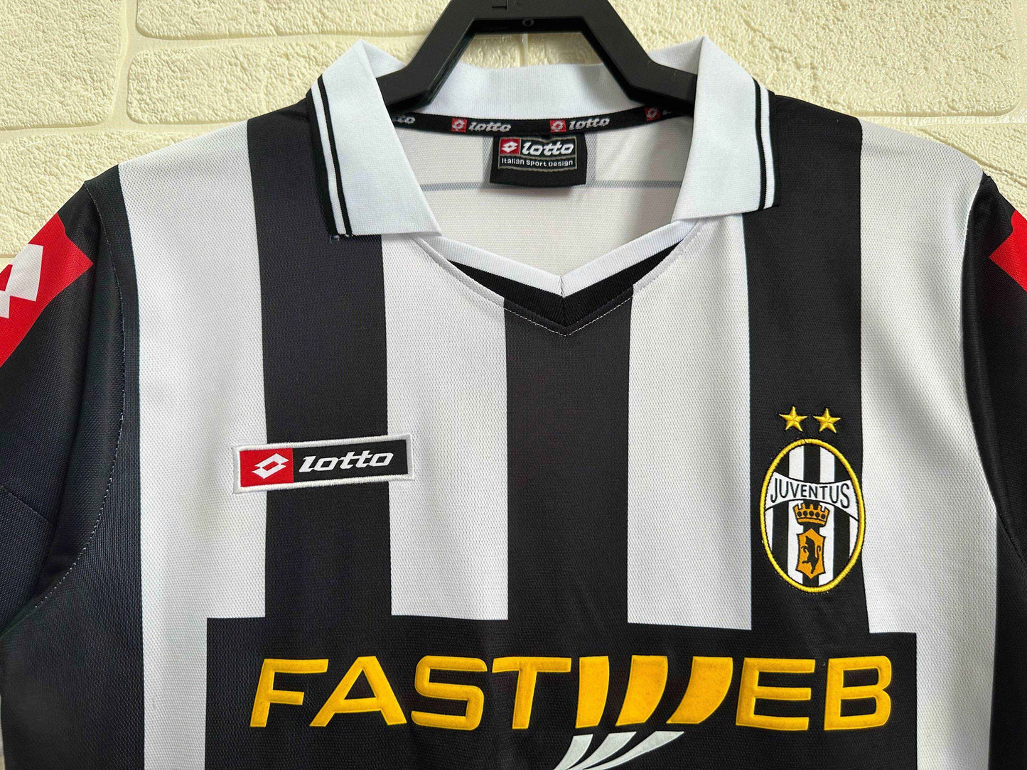 2001-02 Juventus Home Shirt - Retro Classic Kits