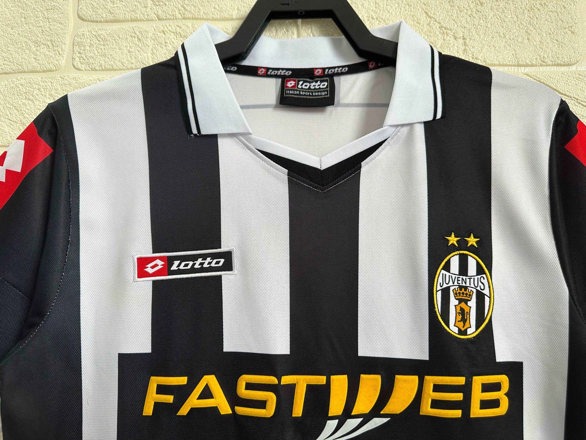 2001-02 Juventus Home Shirt - Retro Classic Kits