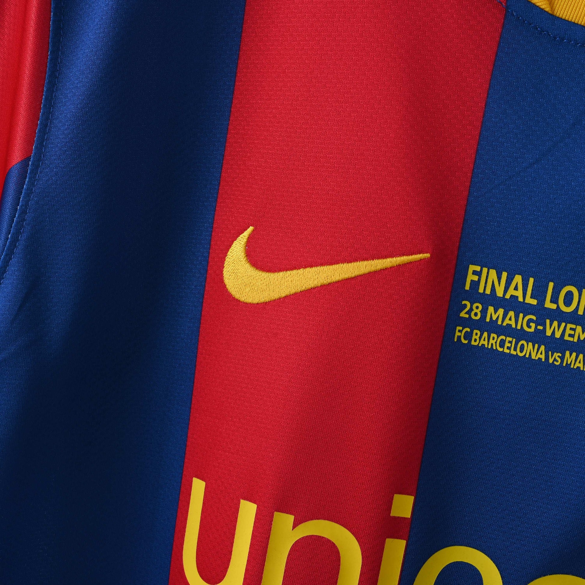 2010-11 FC Barcelona Home Kit - Retro Classic Kits