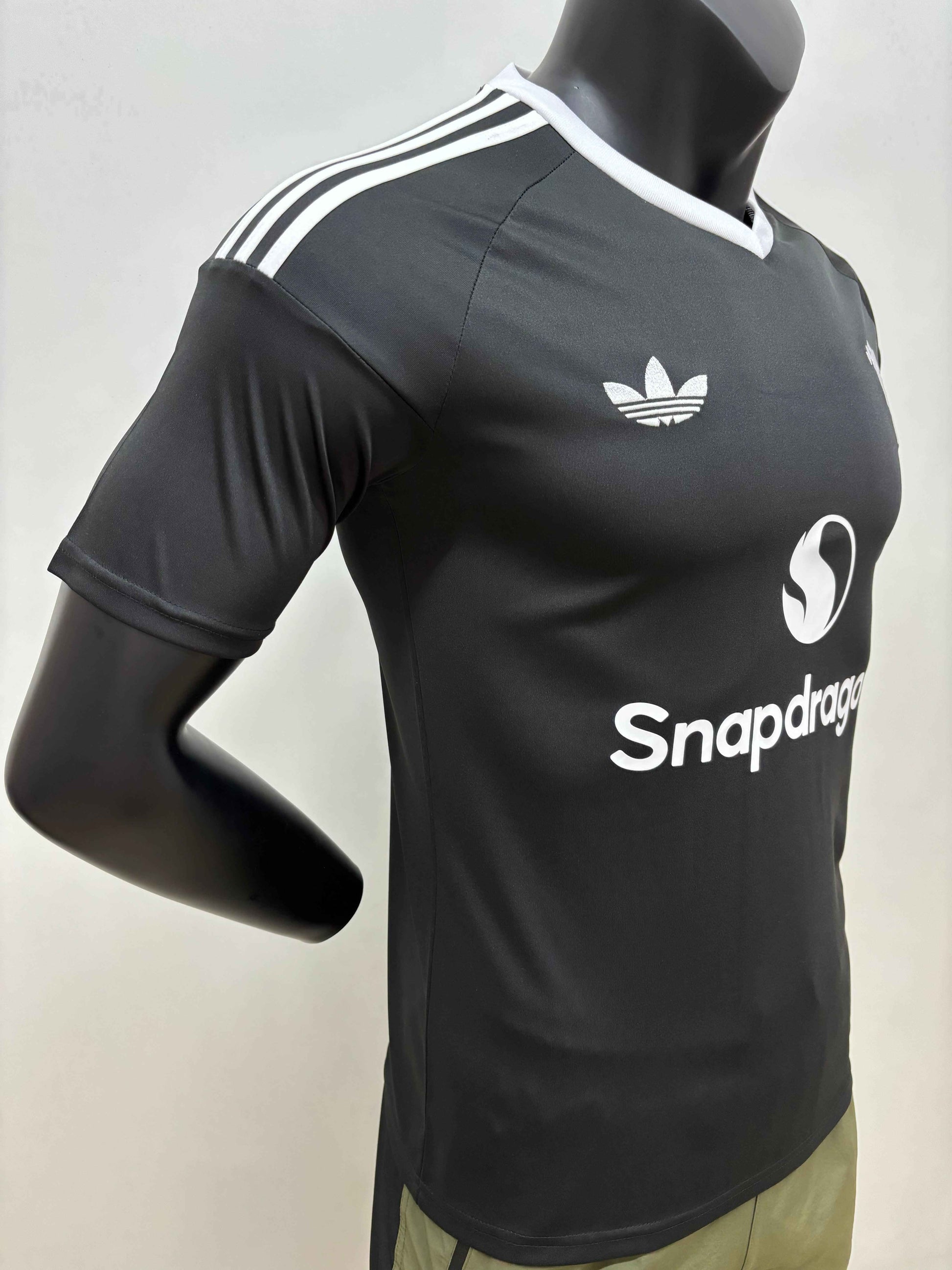 2024-25 Manchester United Goalkeeper Shirt [Player Version] - Kit Legacy
