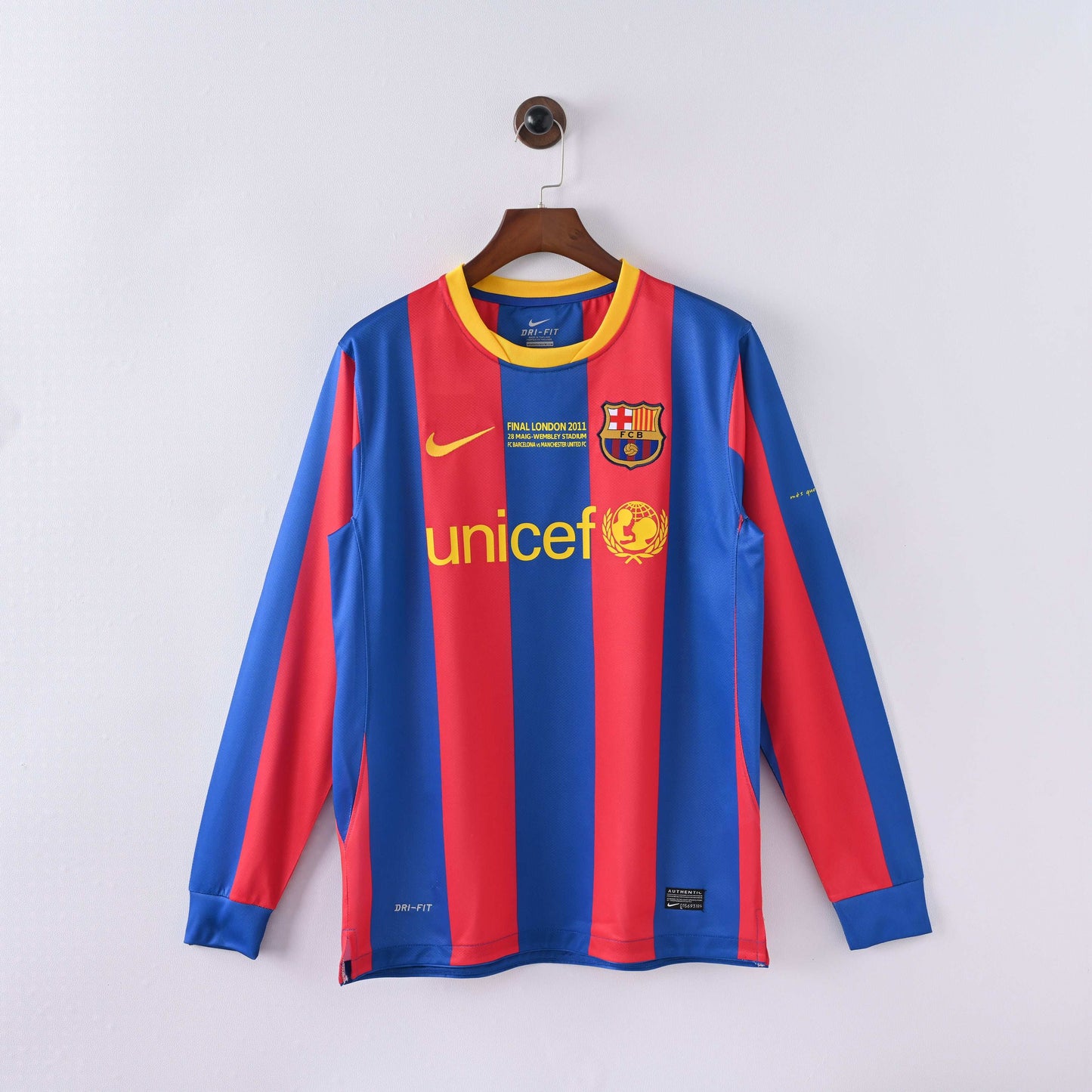 2010-11 FC Barcelona Home Kit - Long Sleeve - Retro Classic Kits